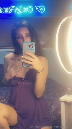 Petitemomma19 OnlyFans Leaked Free Thumbnail Picture - #6HgQQQteqB