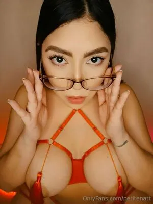 Petitenatt OnlyFans Leaked Free Thumbnail Picture - #OzUssjsr46