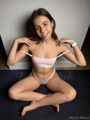 Petitenikole OnlyFans Leaked Free Thumbnail Picture - #MkRhI7iGzU