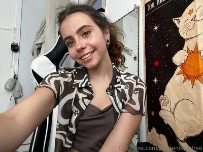 Petitenikolefree OnlyFans Leaked Free Thumbnail Picture - #NKNjeDLezU