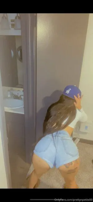 Petitenpretty00 OnlyFans Leaked Free Thumbnail Picture - #MMUI463asS