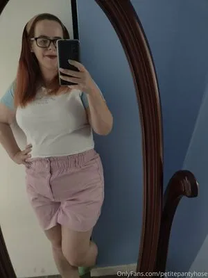 Petitepantyhose OnlyFans Leaked Free Thumbnail Picture - #c7N0BdZXg5