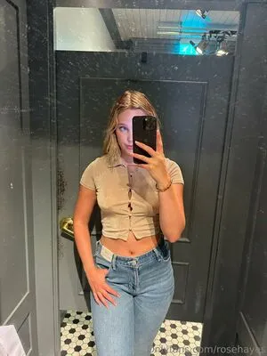 Petiterose19 OnlyFans Leaked Free Thumbnail Picture - #C86hvsWi48