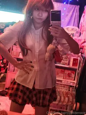 Petiteroxie OnlyFans Leaked Free Thumbnail Picture - #CdK73c9ckd