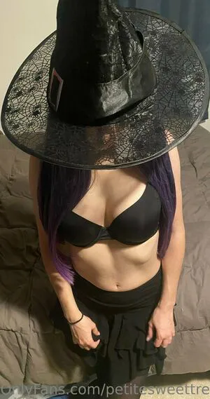 Petitesweettreatx OnlyFans Leaked Free Thumbnail Picture - #NRLRK7Wu5D