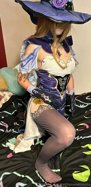 Petitesweettreatx OnlyFans Leaked Free Thumbnail Picture - #UZ8H8AEDro