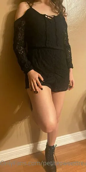 Petitesweettreatx OnlyFans Leaked Free Thumbnail Picture - #p1XmFC5wPJ