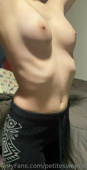 Petitesweettreatx OnlyFans Leaked Free Thumbnail Picture - #r1LNy4VzoE