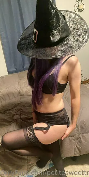 Petitesweettreatx OnlyFans Leaked Free Thumbnail Picture - #ufWkQlXv86