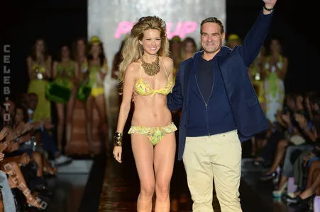 Petra Nemcova OnlyFans Leaked Free Thumbnail Picture - #YFearrOBre