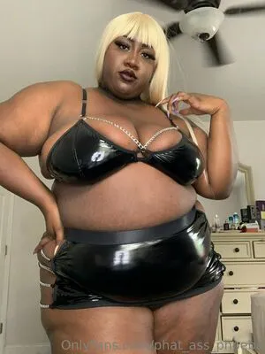 Phat Ass Phoebe OnlyFans Leaked Free Thumbnail Picture - #3Rfd2F6hEX