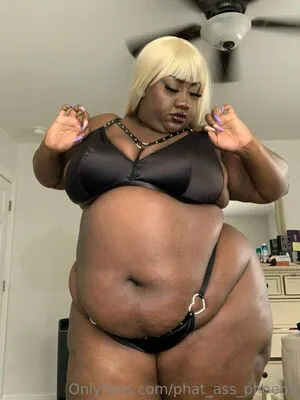 Phat Ass Phoebe OnlyFans Leaked Free Thumbnail Picture - #L0QvriO8ky