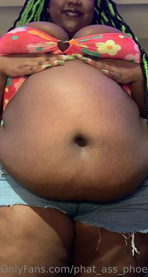 Phat Ass Phoebe OnlyFans Leaked Free Thumbnail Picture - #OEJobDuIkD