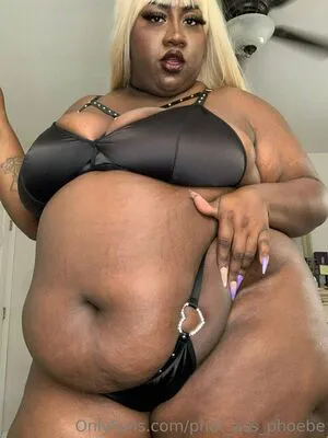 Phat Ass Phoebe OnlyFans Leaked Free Thumbnail Picture - #XXoMvM5BIZ