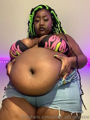 Phat Ass Phoebe OnlyFans Leaked Free Thumbnail Picture - #bvtnFOer9x