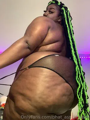 Phat Ass Phoebe OnlyFans Leaked Free Thumbnail Picture - #c80OzIunjI