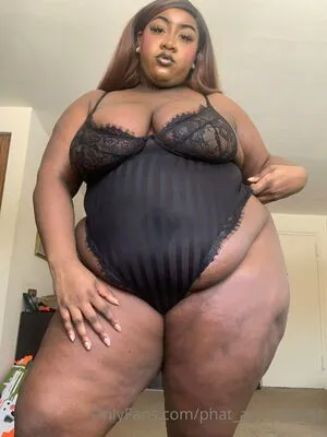 Phat Ass Phoebe OnlyFans Leaked Free Thumbnail Picture - #hUuZRBMjf0