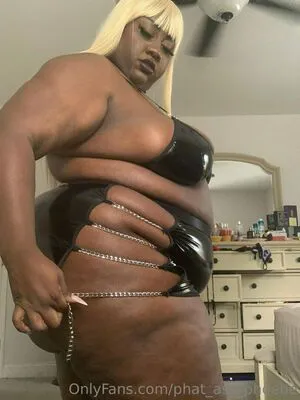 Phat Ass Phoebe OnlyFans Leaked Free Thumbnail Picture - #kEvZ8fNaQ6