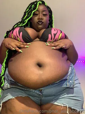 Phat Ass Phoebe OnlyFans Leaked Free Thumbnail Picture - #lkucw5ksU1