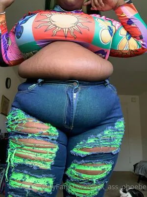 Phat Ass Phoebe OnlyFans Leaked Free Thumbnail Picture - #r3vYtI81Rd