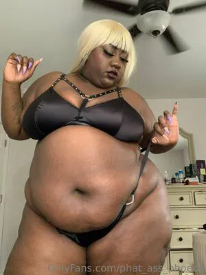 Phat Ass Phoebe OnlyFans Leaked Free Thumbnail Picture - #uirEr680Jq