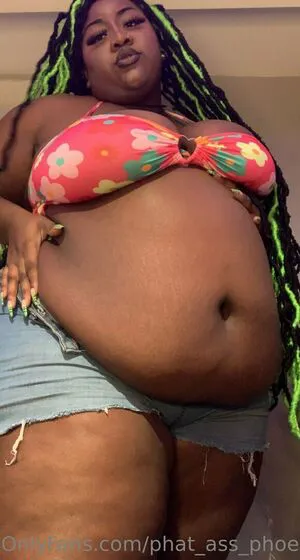 Phat Ass Phoebe OnlyFans Leaked Free Thumbnail Picture - #vr0GxgEPMC
