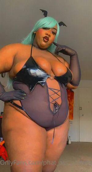 Phat Ass Phoebe OnlyFans Leaked Free Thumbnail Picture - #x5m42E97lD