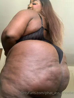 Phat Ass Phoebe OnlyFans Leaked Free Thumbnail Picture - #xk9SWXI5H4