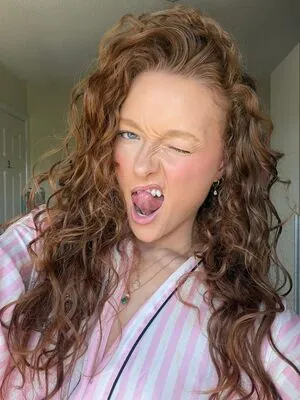 Pheobeisginger OnlyFans Leaked Free Thumbnail Picture - #WvS32X07ND