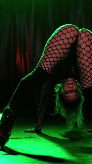 Phillipa Sharples OnlyFans Leaked Free Thumbnail Picture - #Qlen0t07fm