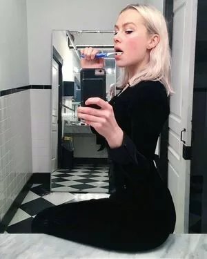 Phoebe Bridgers OnlyFans Leaked Free Thumbnail Picture - #k59QY7oyXe