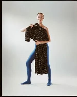 Phoebe Dynevor OnlyFans Leaked Free Thumbnail Picture - #Ap45WZKcEN