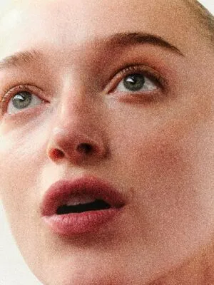 Phoebe Dynevor OnlyFans Leaked Free Thumbnail Picture - #ltzQDqcnGU
