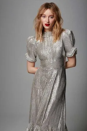 Phoebe Dynevor OnlyFans Leaked Free Thumbnail Picture - #zixpPf6Omk