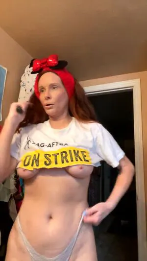 Phoebe Price OnlyFans Leaked Free Thumbnail Picture - #P42RaSfjo1