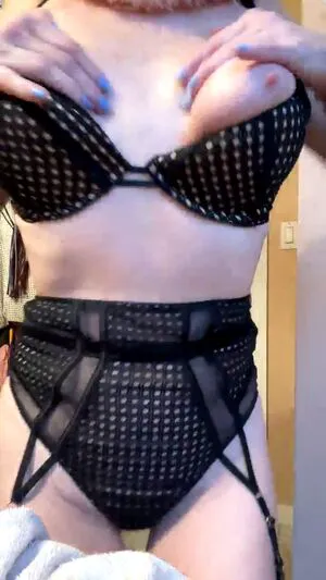 Phoebe Price OnlyFans Leaked Free Thumbnail Picture - #s1AiqUW5Uq