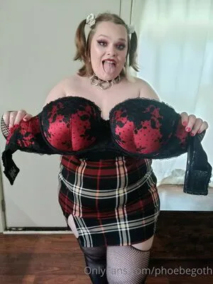 Phoebegoth OnlyFans Leaked Free Thumbnail Picture - #2HGnUIaKW2