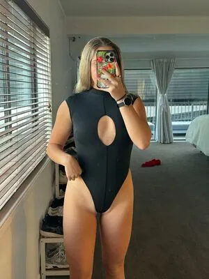 Phoebeharris OnlyFans Leaked Free Thumbnail Picture - #pPm6P66r03