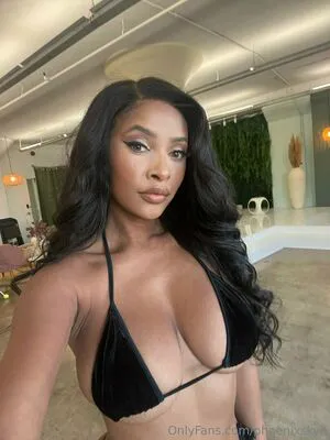Phoenixskye OnlyFans Leaked Free Thumbnail Picture - #SNGzGxfdOU