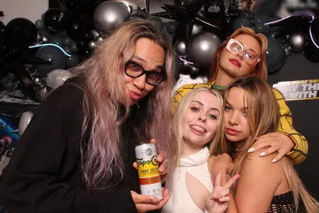Photobox Flashes OnlyFans Leaked Free Thumbnail Picture - #0dlN80Pmm5