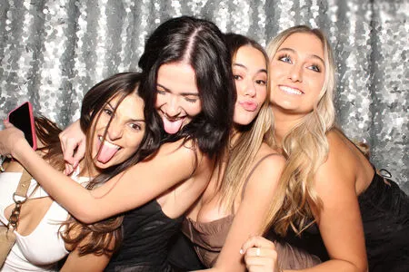 Photobox Flashes OnlyFans Leaked Free Thumbnail Picture - #0elW66LFLd