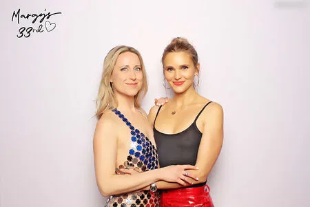 Photobox Flashes OnlyFans Leaked Free Thumbnail Picture - #2YRYATi1my