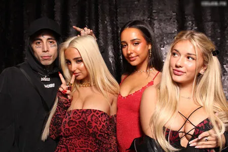 Photobox Flashes OnlyFans Leaked Free Thumbnail Picture - #36UrvbGfgf