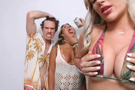 Photobox Flashes OnlyFans Leaked Free Thumbnail Picture - #AZXiFGawWU