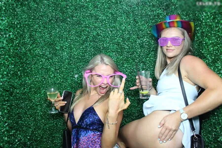 Photobox Flashes OnlyFans Leaked Free Thumbnail Picture - #D59b3hx5Bs