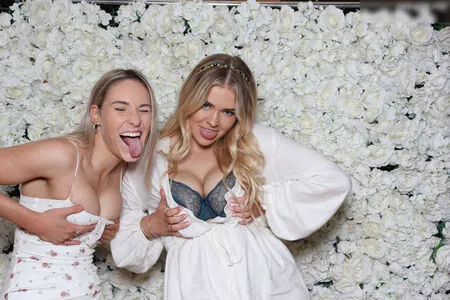 Photobox Flashes OnlyFans Leaked Free Thumbnail Picture - #F4GpbpFHdx