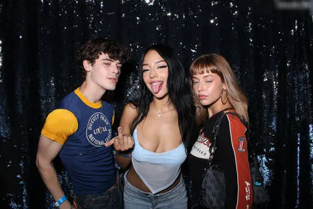 Photobox Flashes OnlyFans Leaked Free Thumbnail Picture - #GhkJB7v3Xq