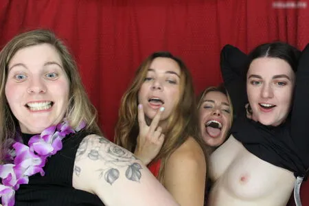 Photobox Flashes OnlyFans Leaked Free Thumbnail Picture - #KonjP47cZU