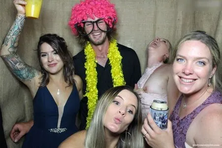 Photobox Flashes OnlyFans Leaked Free Thumbnail Picture - #Li63kGGEOD