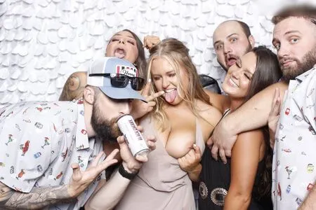 Photobox Flashes OnlyFans Leaked Free Thumbnail Picture - #QlvI0cUYn7